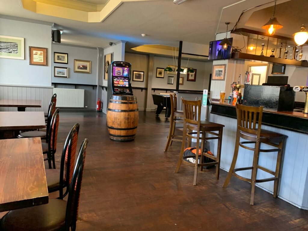 Central Bar, Inverkeithing - Admiral Taverns