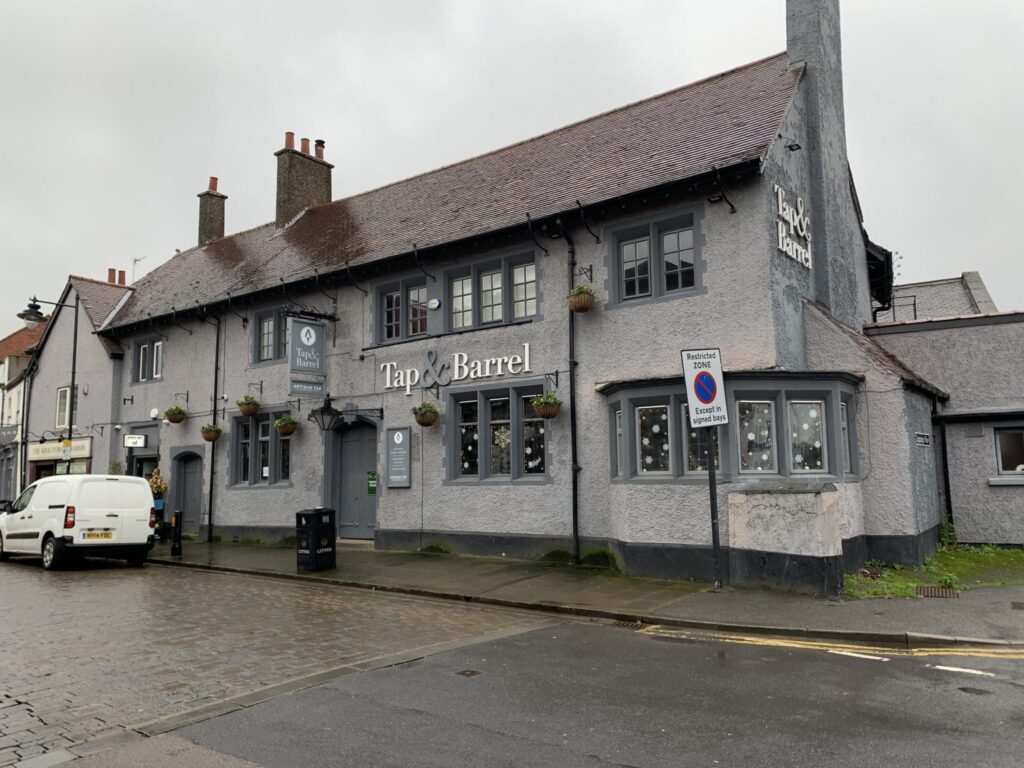 Lockwood, Pontefract - Admiral Taverns